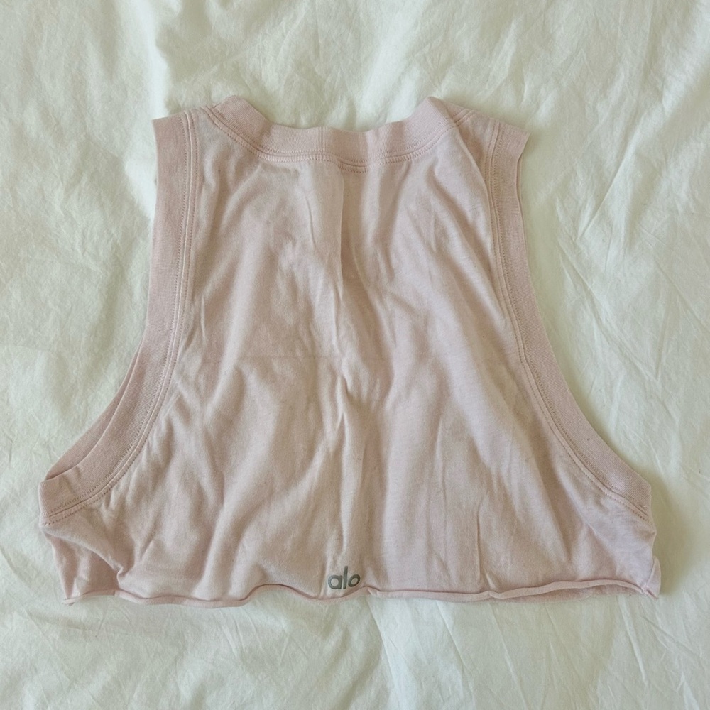 ALO Yoga Pale Pink Cropped Tank - Picture 2 of 4